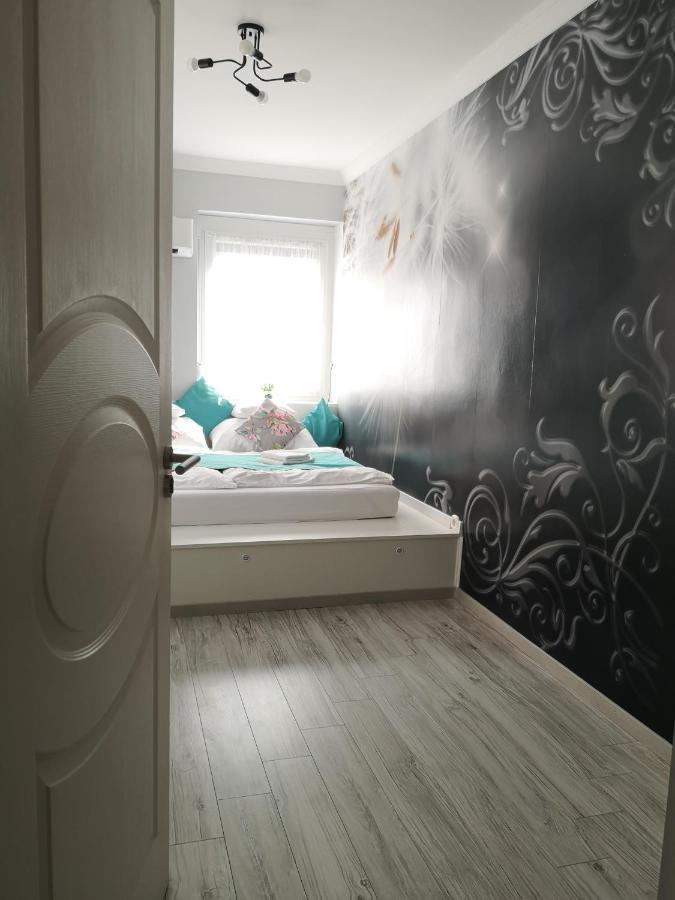 Centrum Luxus Apartman Makó Exteriör bild