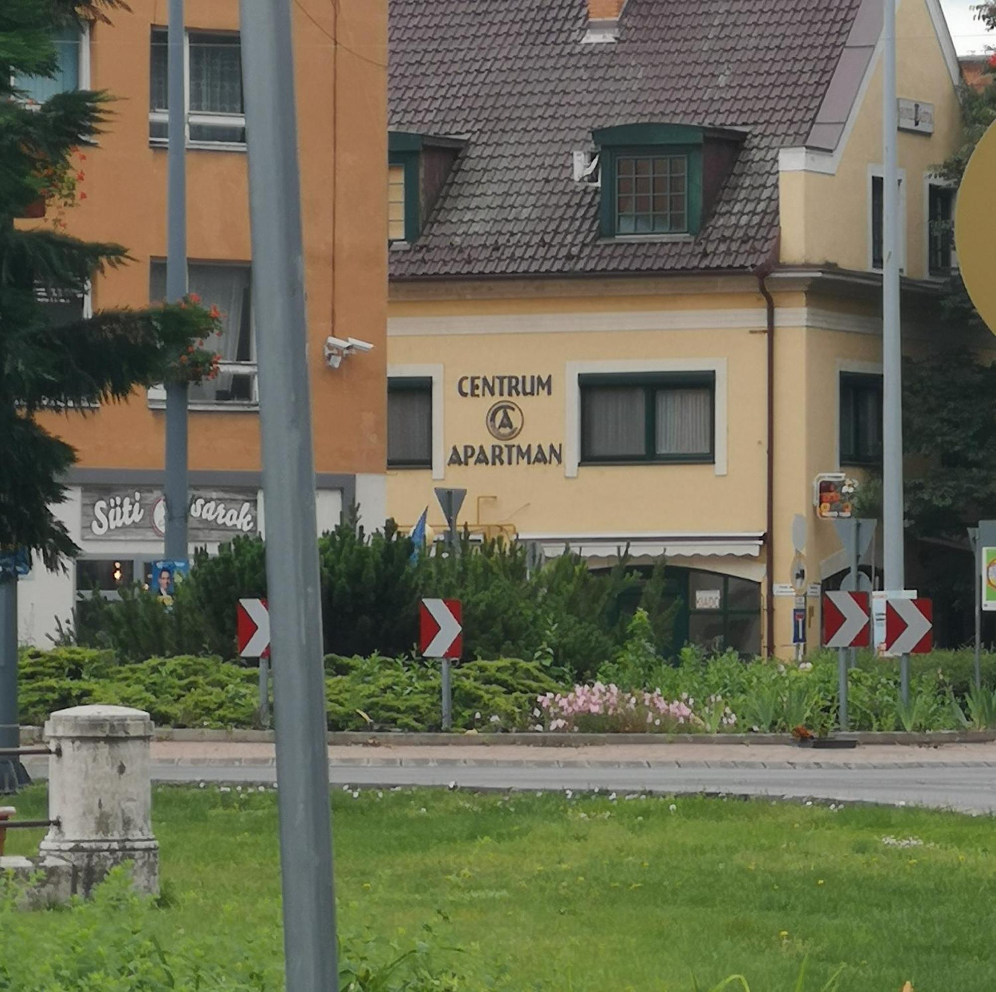 Centrum Luxus Apartman Makó Exteriör bild