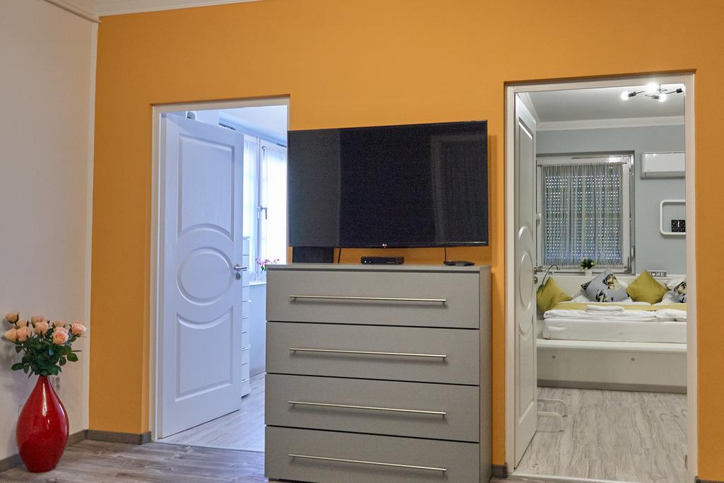 Centrum Luxus Apartman Makó Exteriör bild